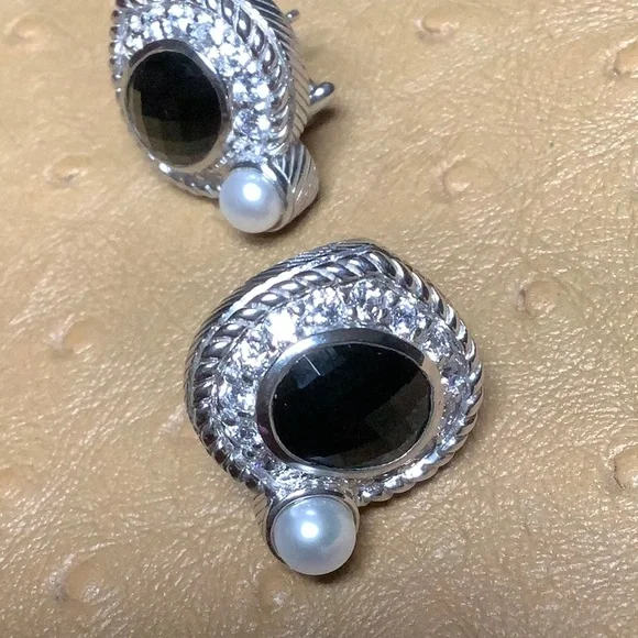 😍Judith Ripka Black Onyx & Pearl Earrings NWOT😍 - Picture 5 of 8